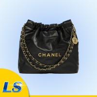 CHANEL 22 小型包 亮面小牛皮&金色金屬